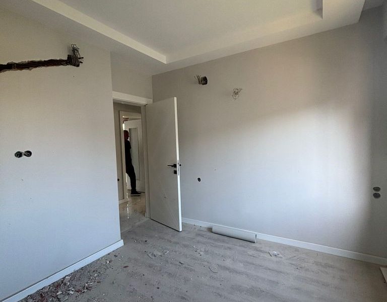 Dalaman Hürriyet Mah'de 2+1 Kapalı Mutfak Havuzlu Satılık Daire