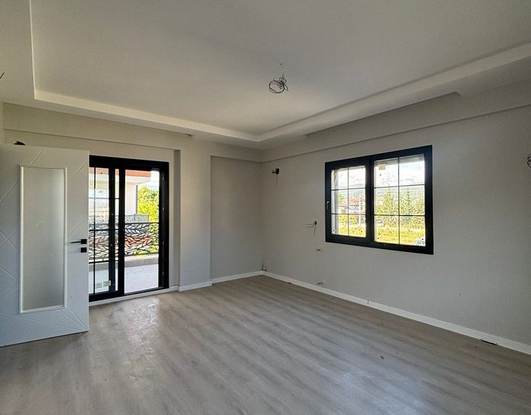 Dalaman Hürriyet Mah'de 2+1 Kapalı Mutfak Havuzlu Satılık Daire