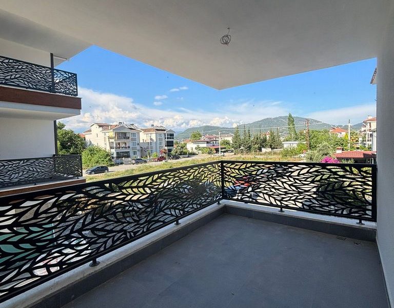 Dalaman Hürriyet Mah'de 2+1 Kapalı Mutfak Havuzlu Satılık Daire