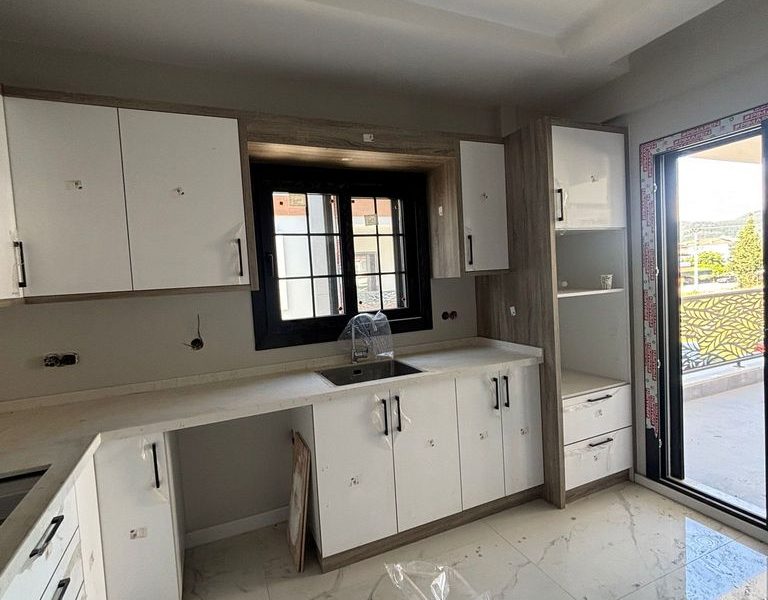 Dalaman Hürriyet Mah'de 2+1 Kapalı Mutfak Havuzlu Satılık Daire