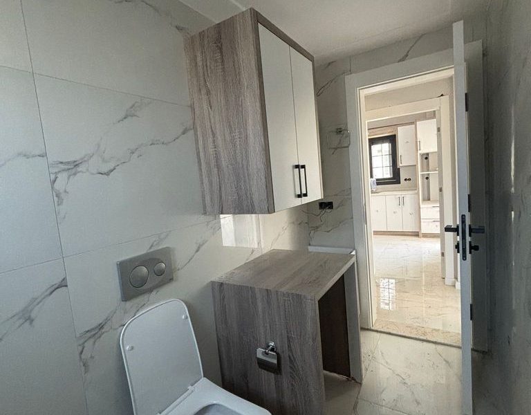 Dalaman Hürriyet Mah'de 2+1 Kapalı Mutfak Havuzlu Satılık Daire