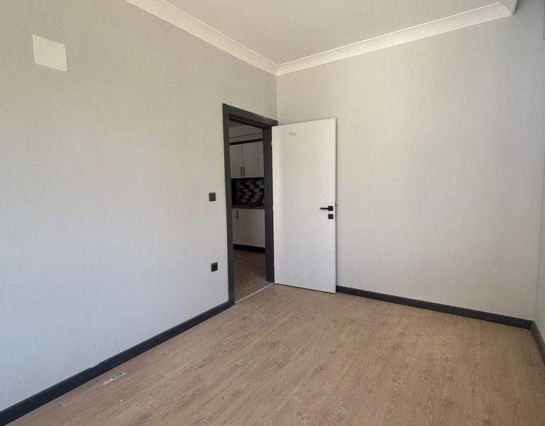 Dalaman Hürriyet Mah'de 1+1 Havuzlu Site İçinde Satılık Daireler