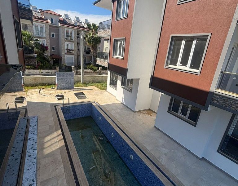 Dalaman Hürriyet Mah'de 1+1 Havuzlu Site İçinde Satılık Daireler