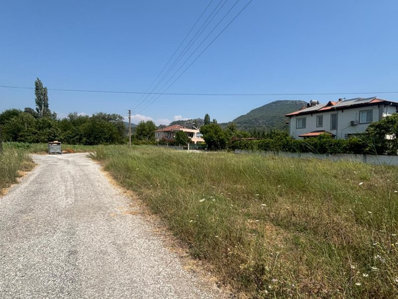 Dalaman Karaçalı'da /3 Kat İmarlı 395 m² Yatırımlık Arsa!