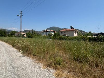 Dalaman Karaçalı'da 2 Kat İmarlı 395 m² Yatırımlık Arsa!